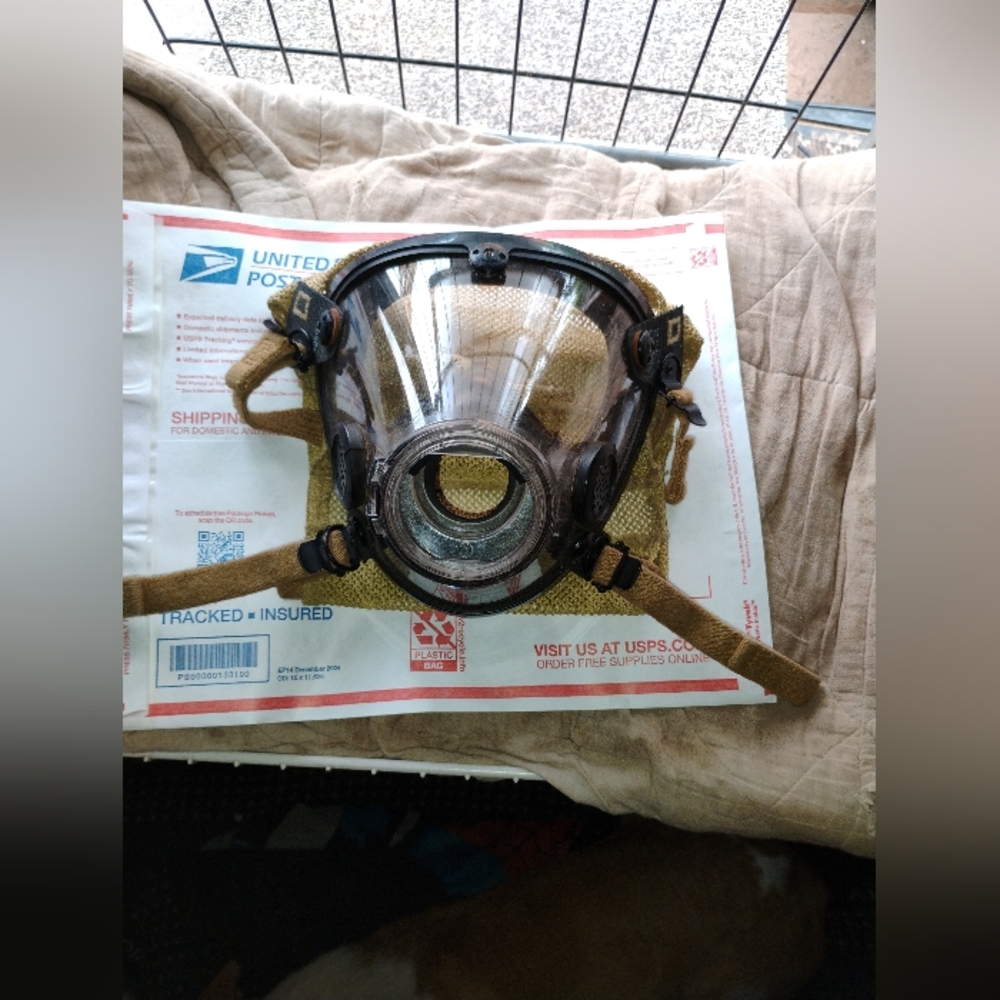 Scott Facepiece Assembly AV-2000 Respirator